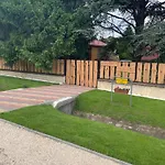 Boglarka Nyaralohaz *